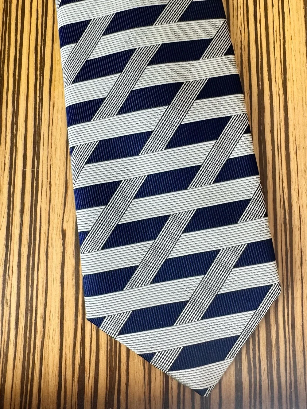 Robert Talbott 25 Years Nordstrom Navy Mid Mod Print Men’s necktie 100% Silk EUC